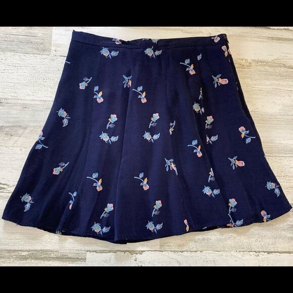 Loft Floral skirt 2 - Picture 1 of 4